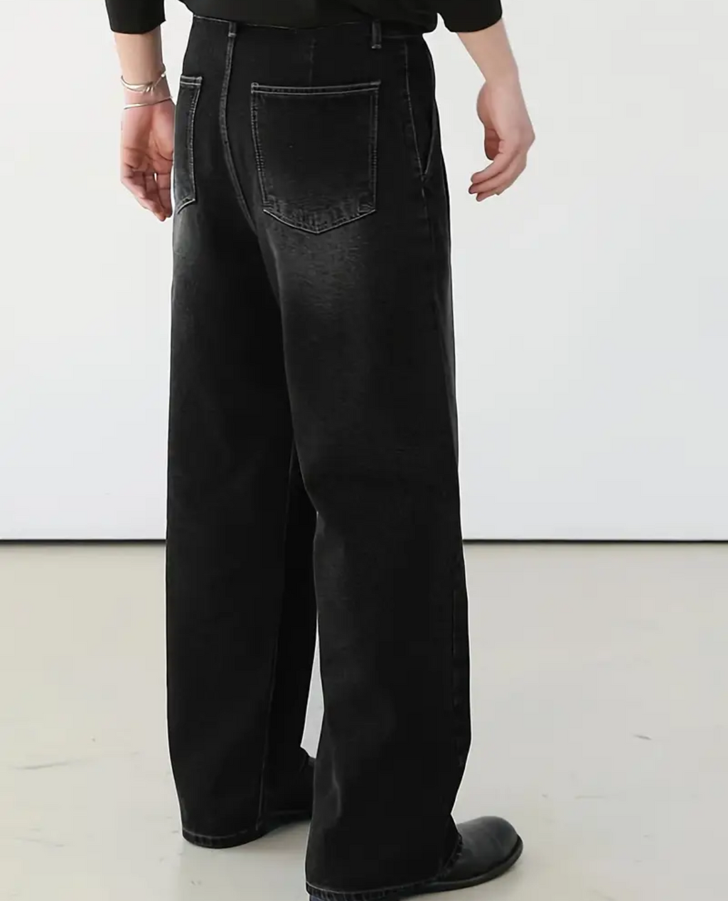 Parma Loose-Fit Jeans