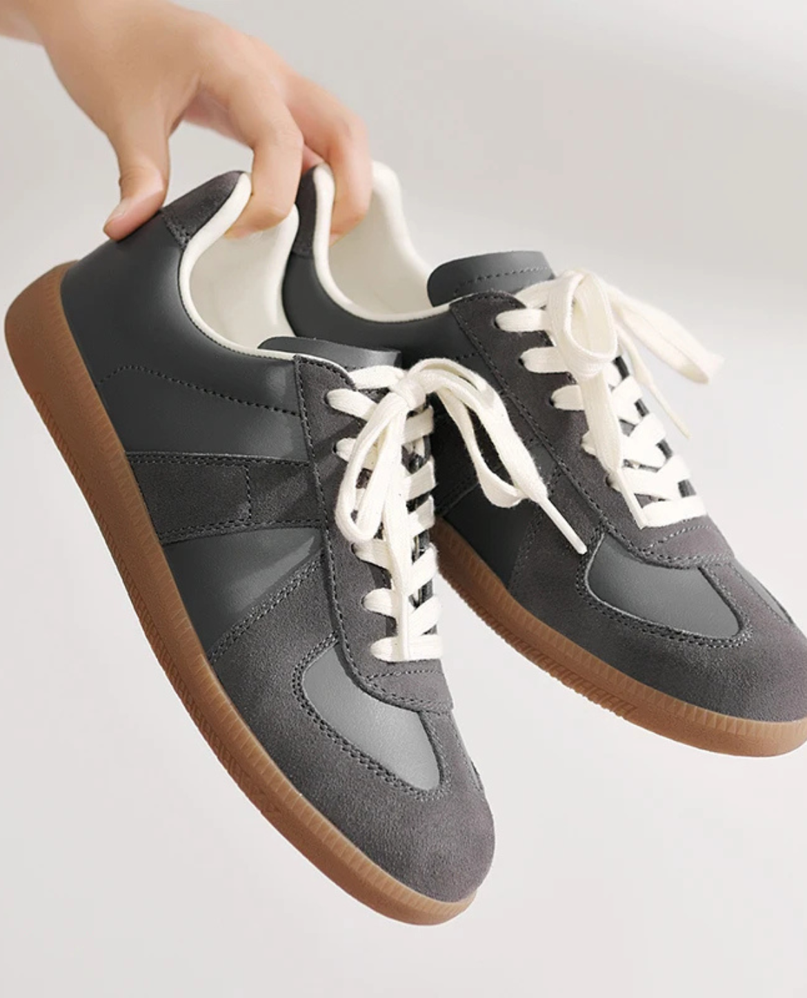 Melilla Leather Sneakers