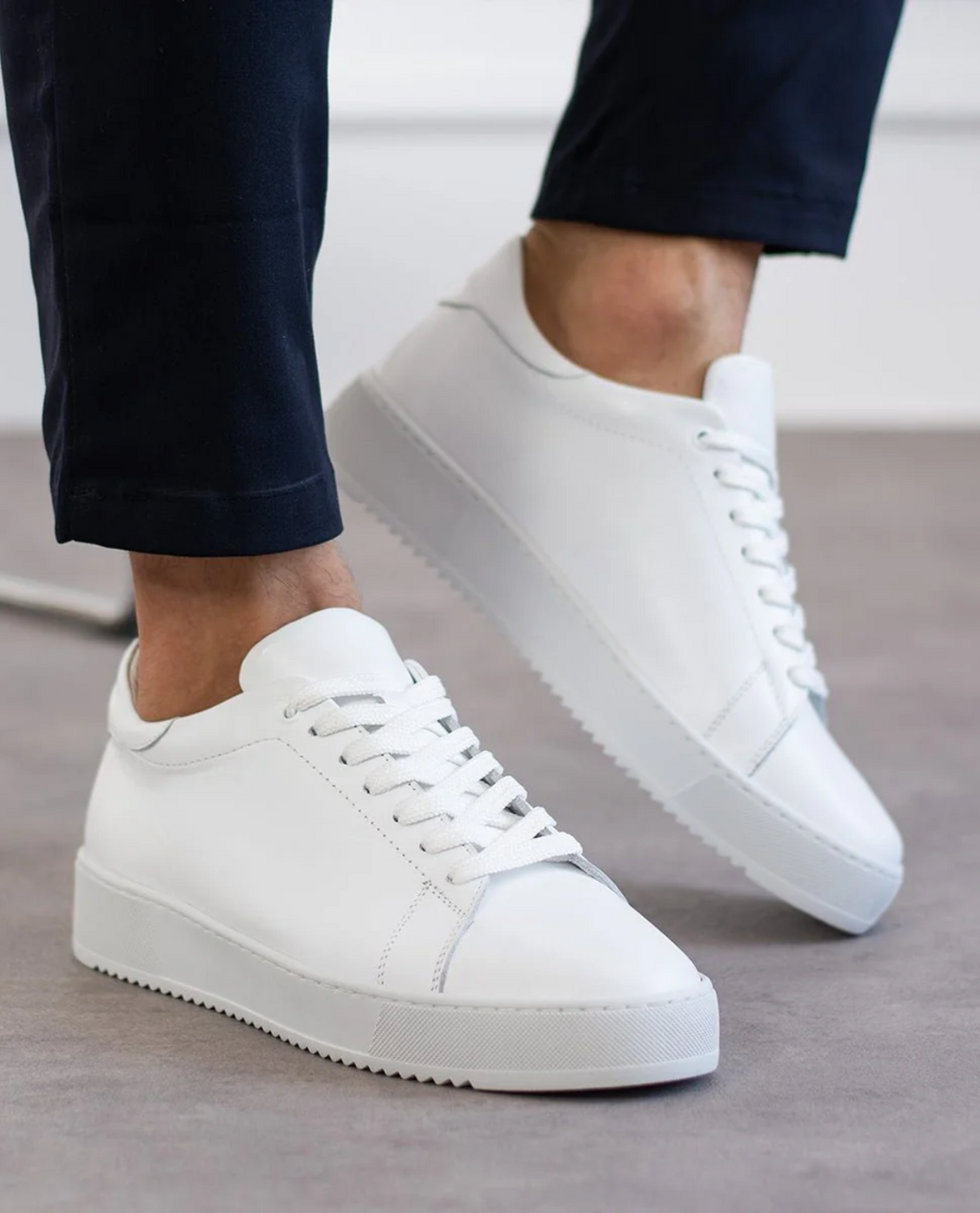 Voyager Leather Sneakers