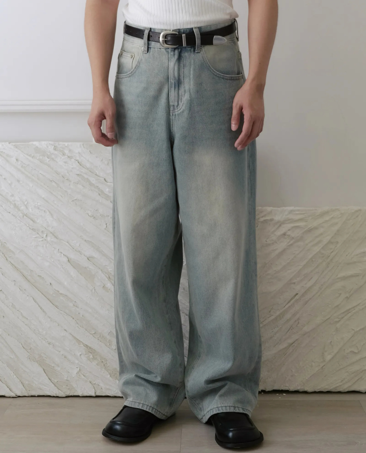 Turin Relaxed Washed Jeans