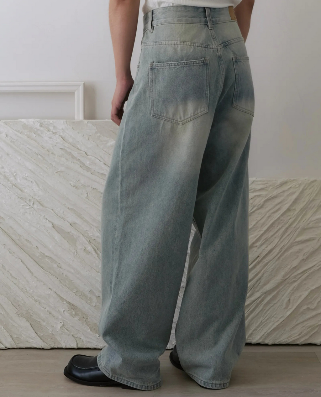 Turin Relaxed Washed Jeans