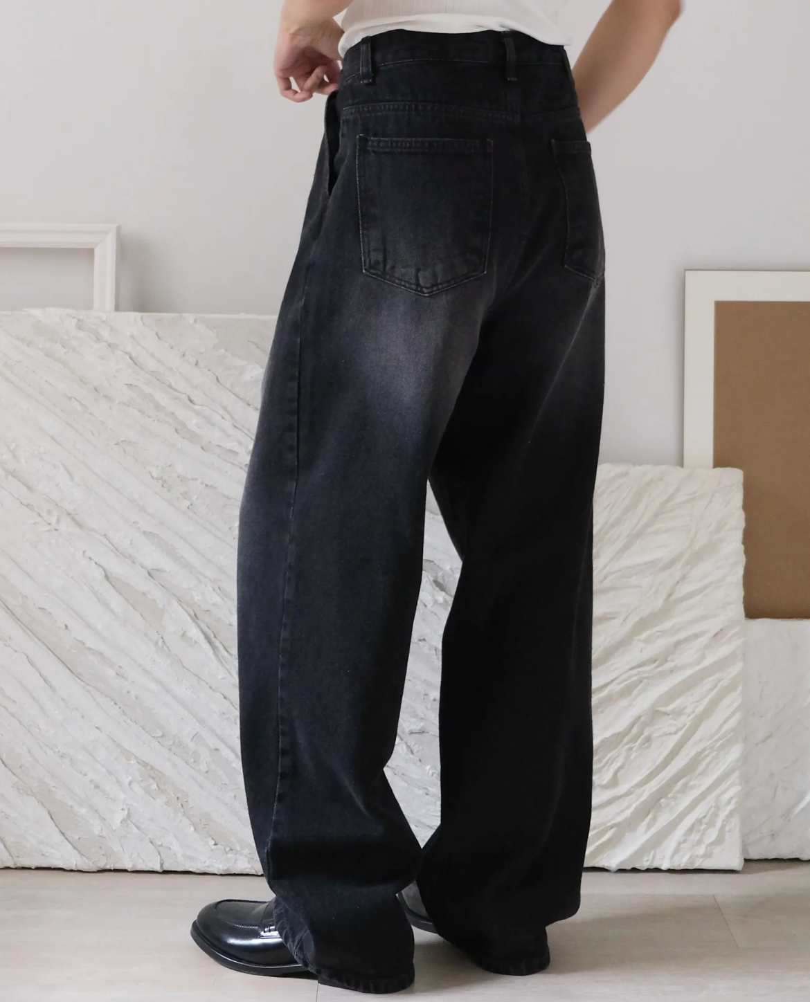 Venice Daily Straight-Leg Jeans