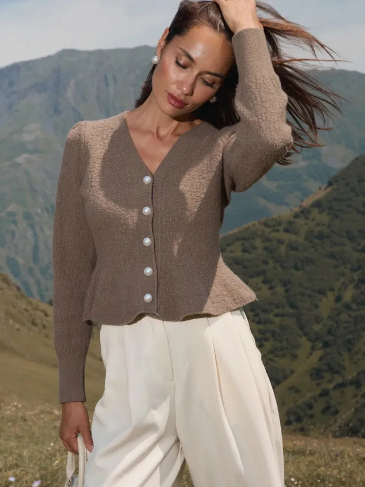 Dorvenia Cropped Knit Cardigan