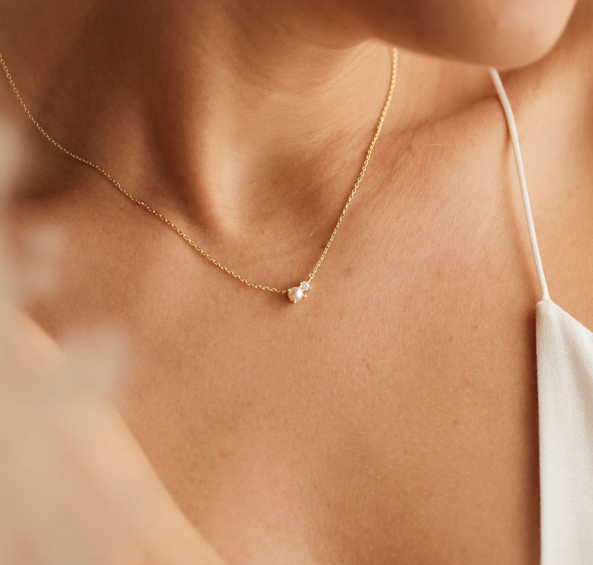 Lunar necklace